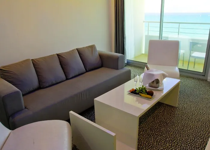 リゾート Inkim 3*